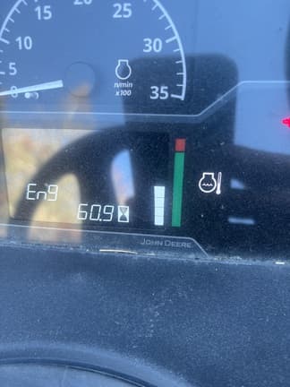 Image of John Deere 1025R equipment image 3