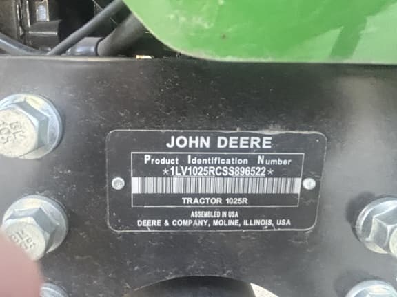 Image of John Deere 1025R equipment image 2