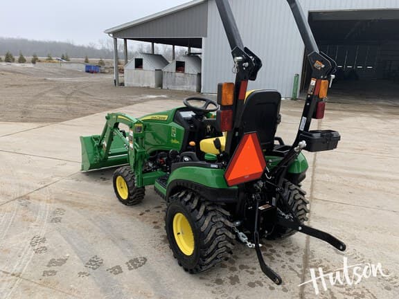 Image of John Deere 1025R equipment image 4