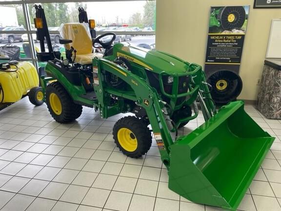 Image of John Deere 1025R equipment image 4