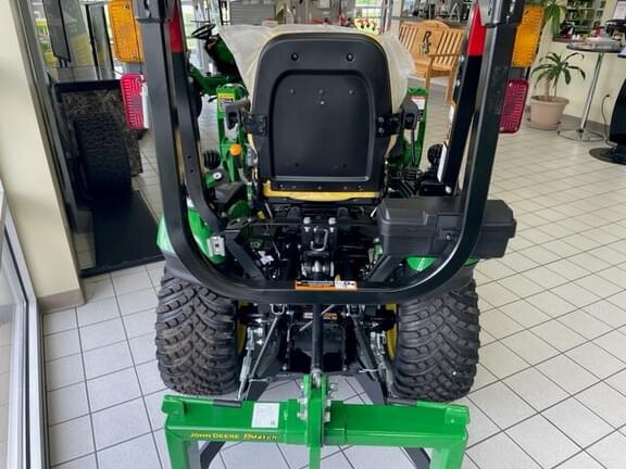 Image of John Deere 1025R equipment image 2