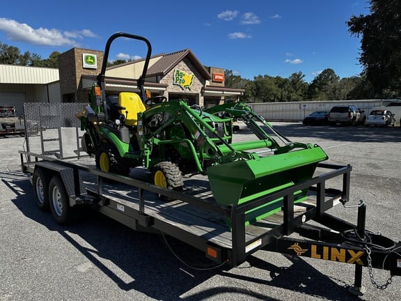 2026 John Deere 1025R Equipment Image0