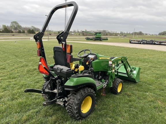 Image of John Deere 1025R equipment image 4