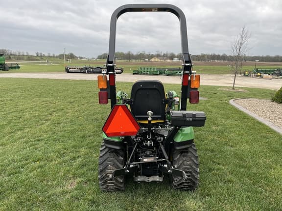 Image of John Deere 1025R equipment image 3