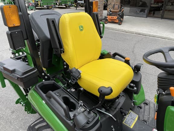 Image of John Deere 1025R equipment image 4