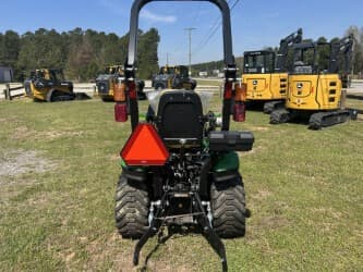 Image of John Deere 1025R equipment image 3