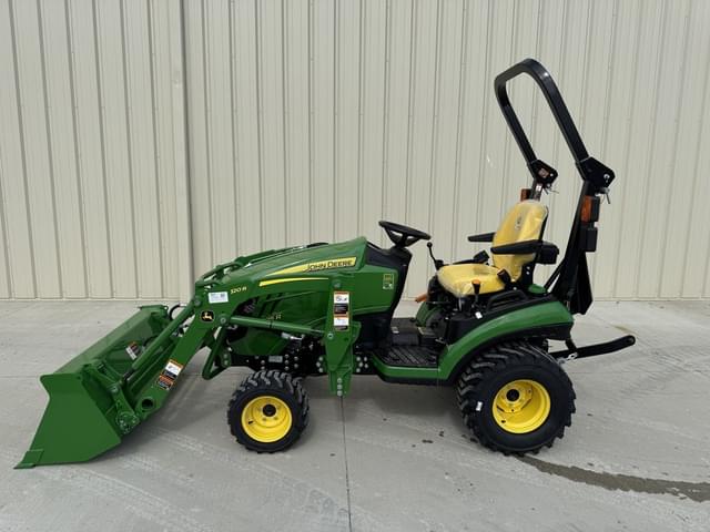 Image of John Deere 1025R equipment image 1
