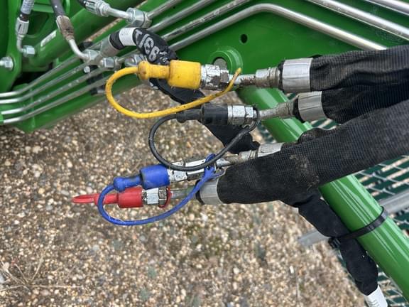 Image of John Deere 120R equipment image 3
