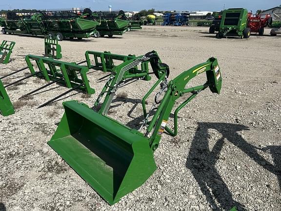 Image of John Deere 120R Primary image