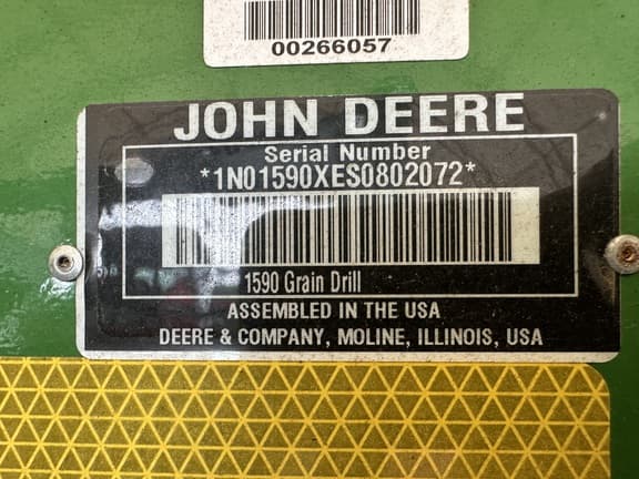 Image of John Deere 1590 equipment image 1