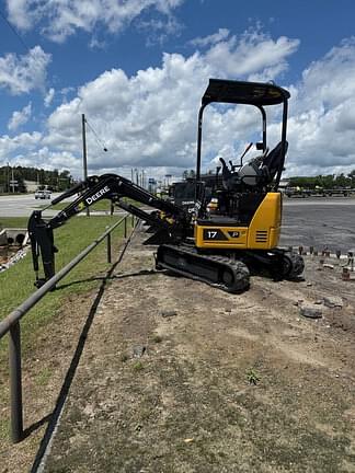 Image of John Deere 17P equipment image 1