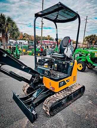 Image of John Deere 17P equipment image 1