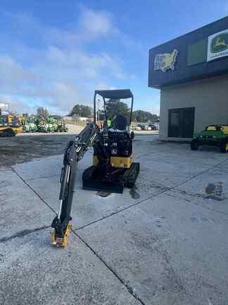 Image of John Deere 17P equipment image 1