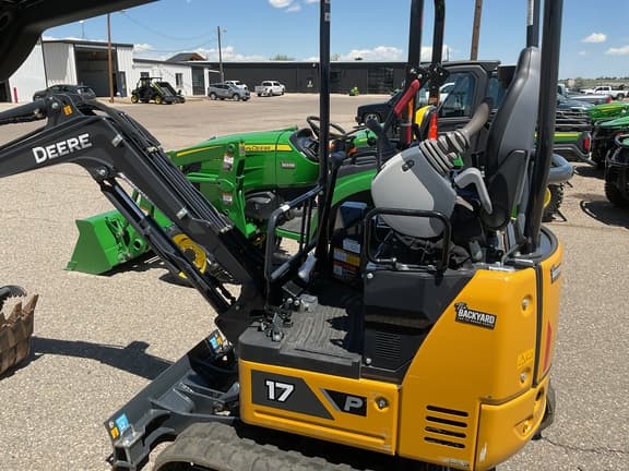Image of John Deere 17P equipment image 4