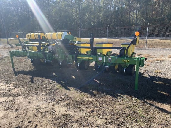 2025 John Deere 1705 Equipment Image0