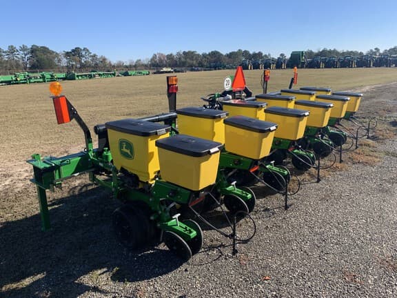 Image of John Deere 1705 equipment image 4