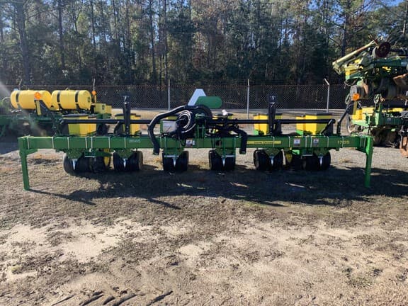 Image of John Deere 1705 equipment image 1