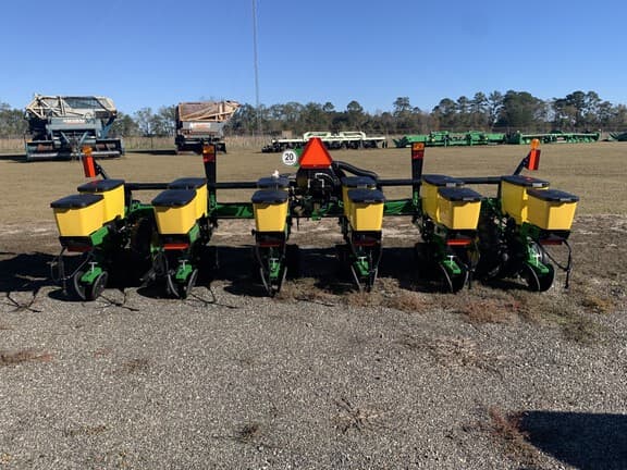 Image of John Deere 1705 equipment image 2