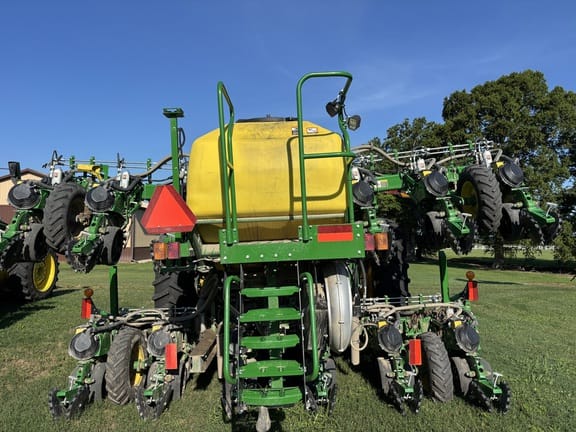 2025 John Deere 1725C Equipment Image0