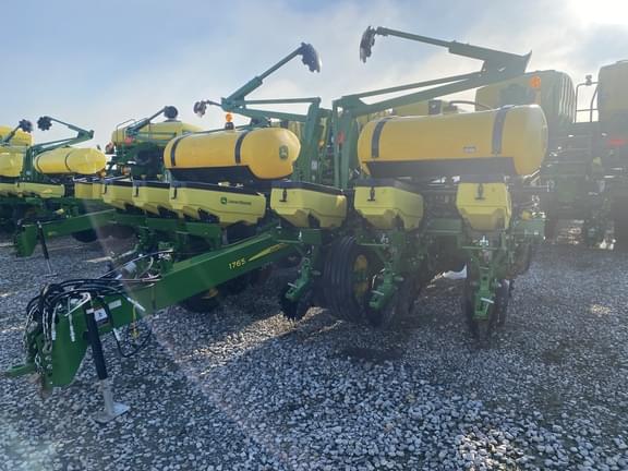 Image of John Deere 1765 equipment image 1