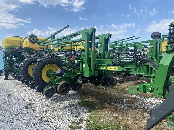 Image of John Deere 1775 Primary image