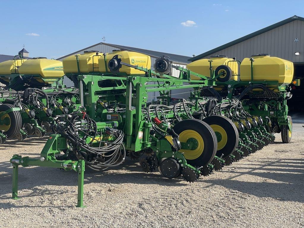 Image of John Deere 1775 Image 0