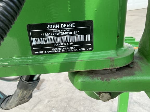 Image of John Deere 1775 equipment image 1