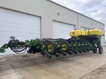 Main image John Deere 1775