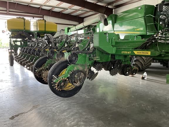 Image of John Deere 1775 equipment image 1