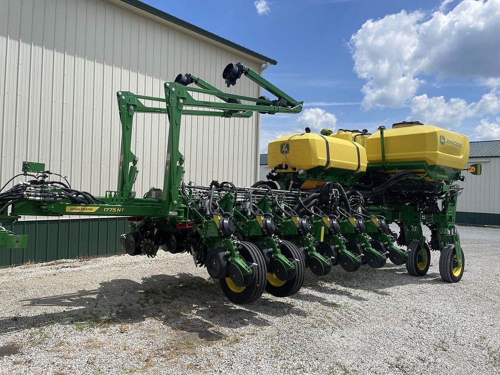 Image of John Deere 1775 Primary image