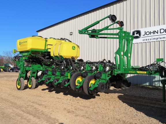 Image of John Deere 1775 equipment image 2
