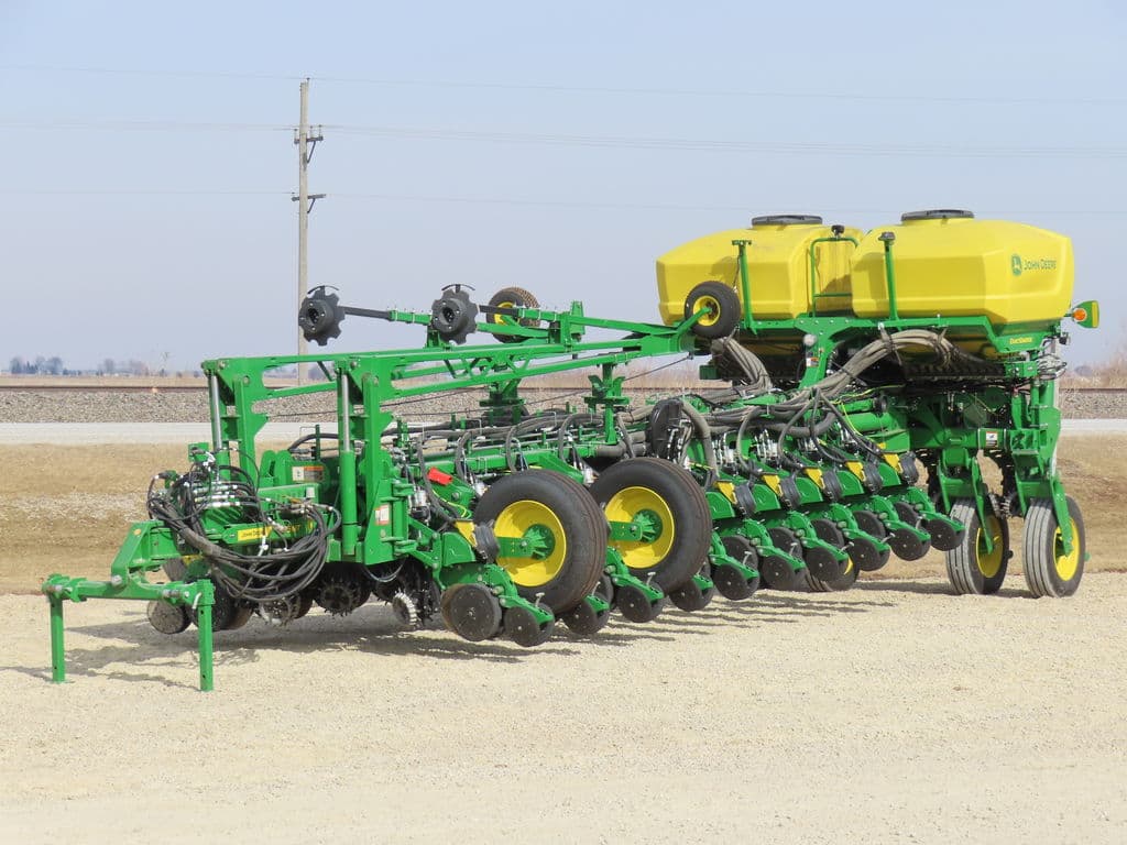 Image of John Deere 1775 Primary image