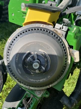 Image of John Deere 1775 equipment image 3
