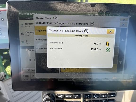 Image of John Deere 1775 equipment image 2