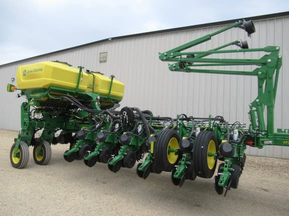 Image of John Deere 1775 equipment image 3