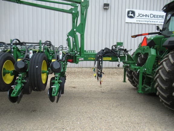 Image of John Deere 1775 equipment image 3