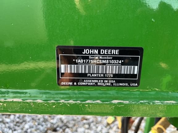 Image of John Deere 1775 equipment image 1