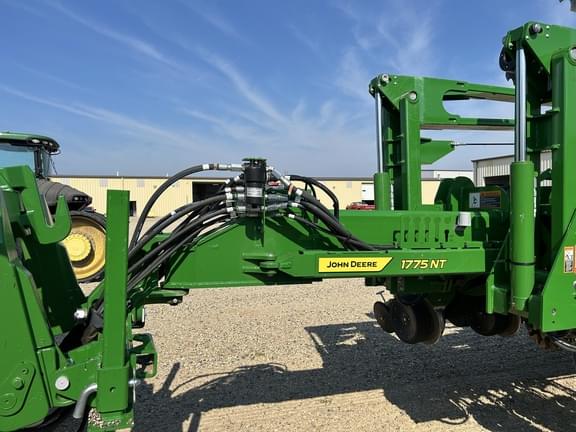 Image of John Deere 1775 equipment image 1