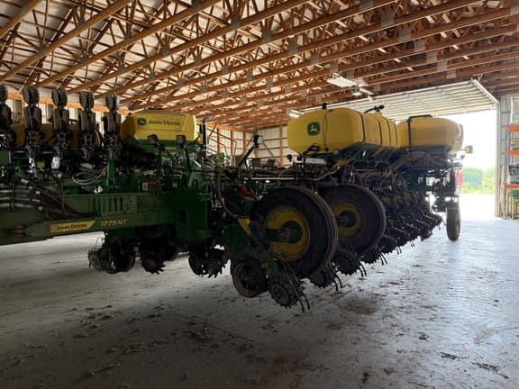 Image of John Deere 1775 Primary image