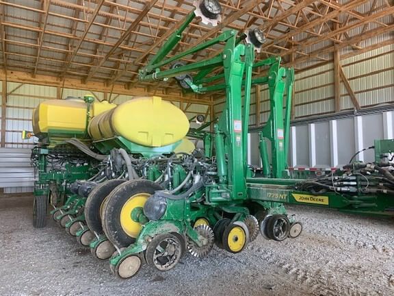 2025 John Deere 1775 Equipment Image0