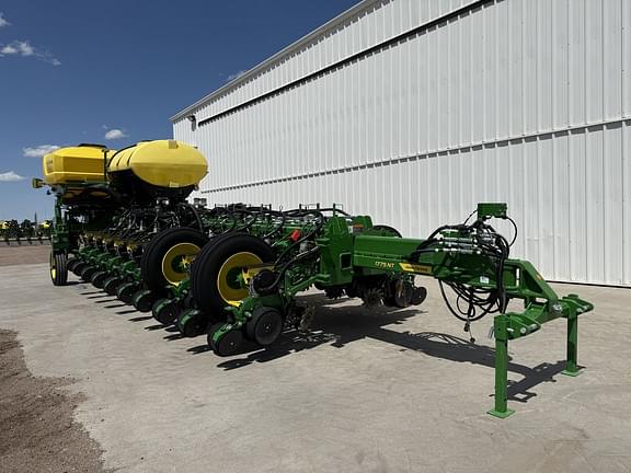 Image of John Deere 1775 equipment image 1