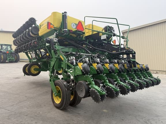 Image of John Deere 1795 equipment image 4