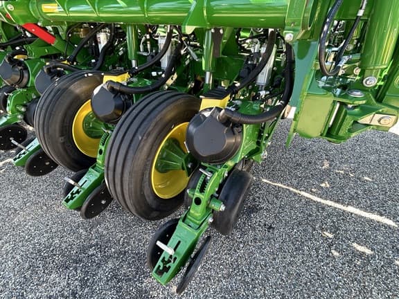 Image of John Deere 1795 equipment image 4