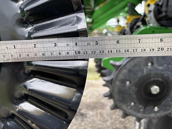 Image of John Deere 1795 equipment image 4