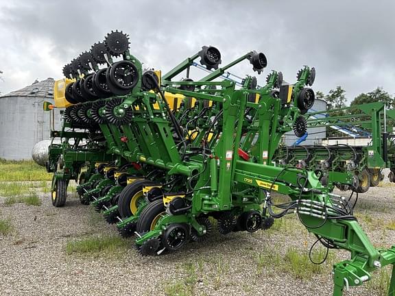 Image of John Deere 1795 Primary image