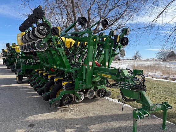 Image of John Deere 1795 Primary image