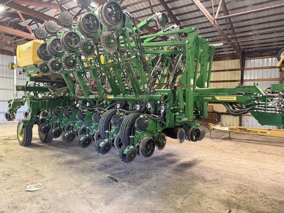 Image of John Deere 1795 Primary image