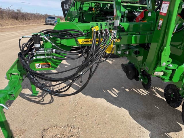 Image of John Deere 1795 equipment image 4