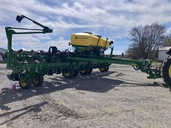 Image of John Deere 1795 Primary image