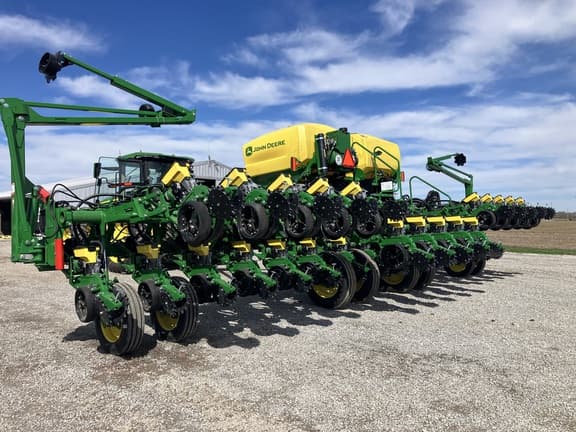 Image of John Deere 1795 equipment image 3